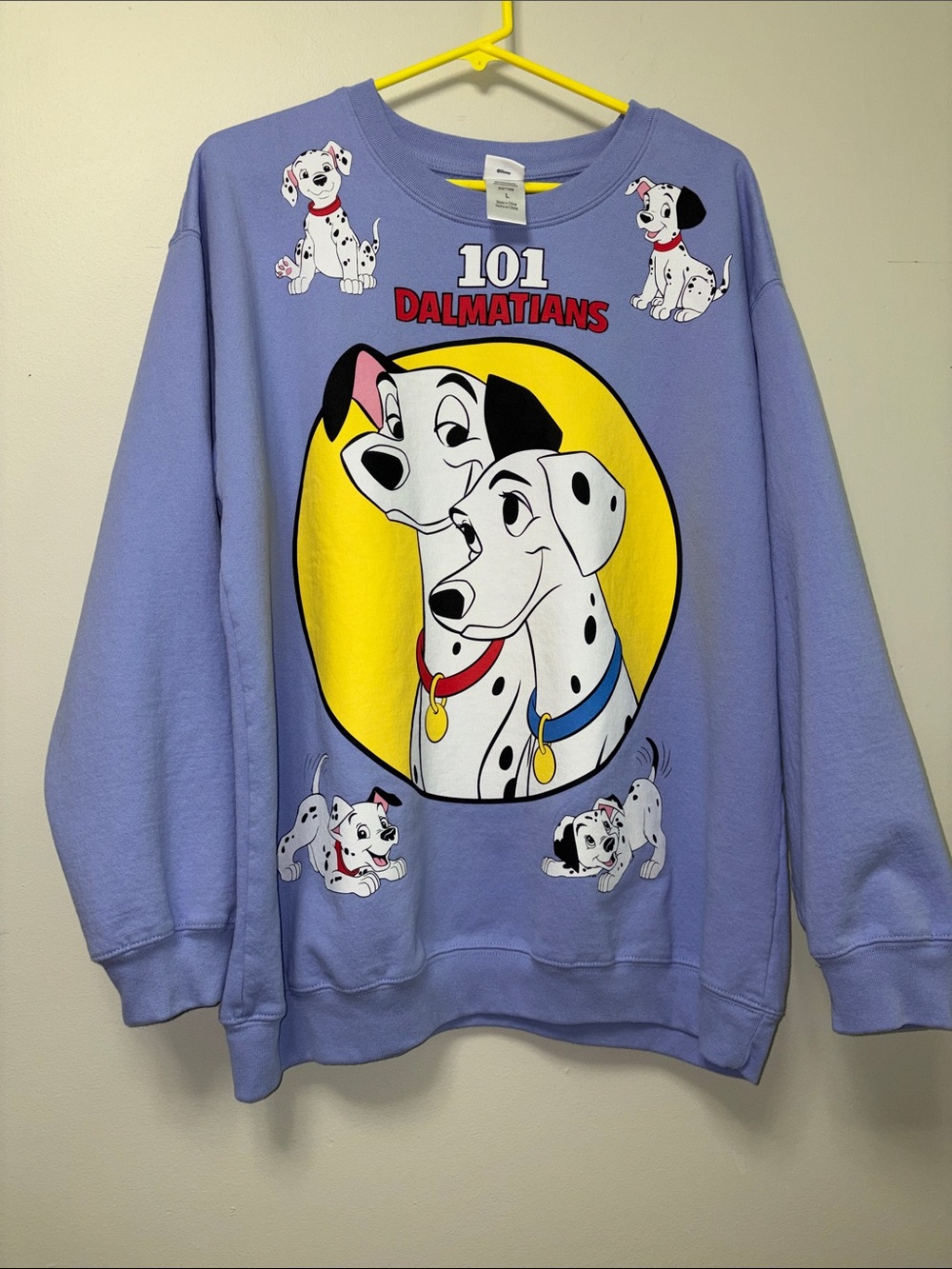 Disney 101 Dalmatians Crew Neck Sweatshirt in Lavender. Size Large - Picture 5 of 7